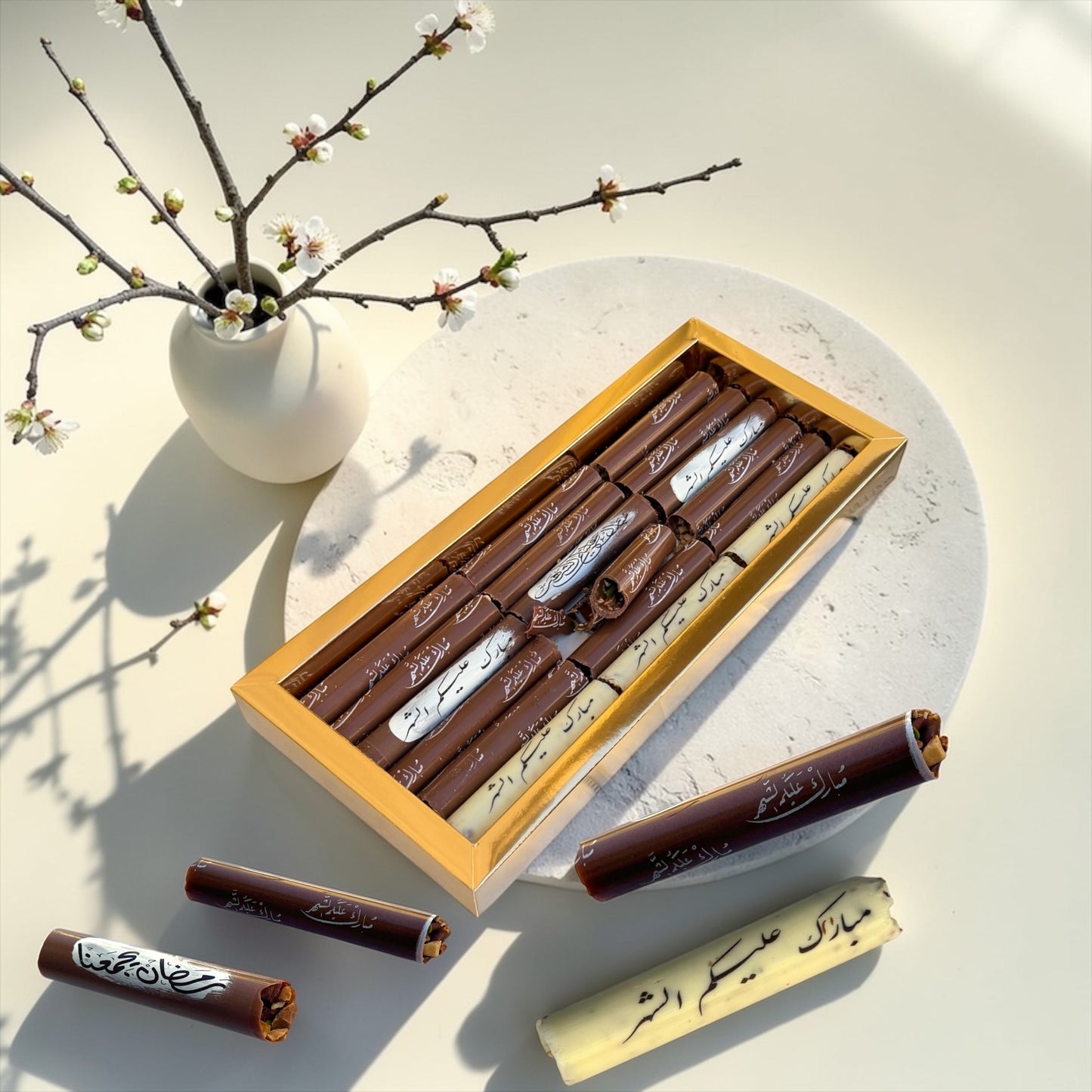 Printed Handmade Chocolate Cigar Box – 18 Pieces بوكس سيجار شوكليت مطبوع هاند ميد – 18 قطعة شوكليت بلجيكي فاخر