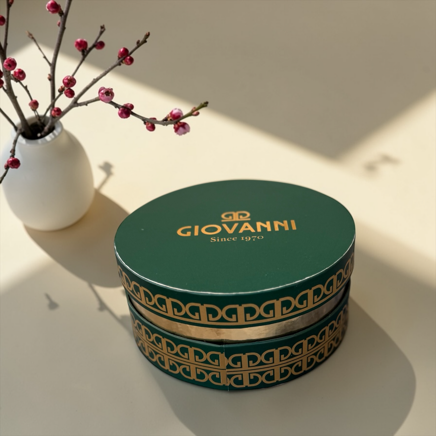 Premium Round Truffle Box – Lotus, French Biscuit & Pistachio بوكس ترافل لوتس وبسكويت وفستق ميني بريميوم