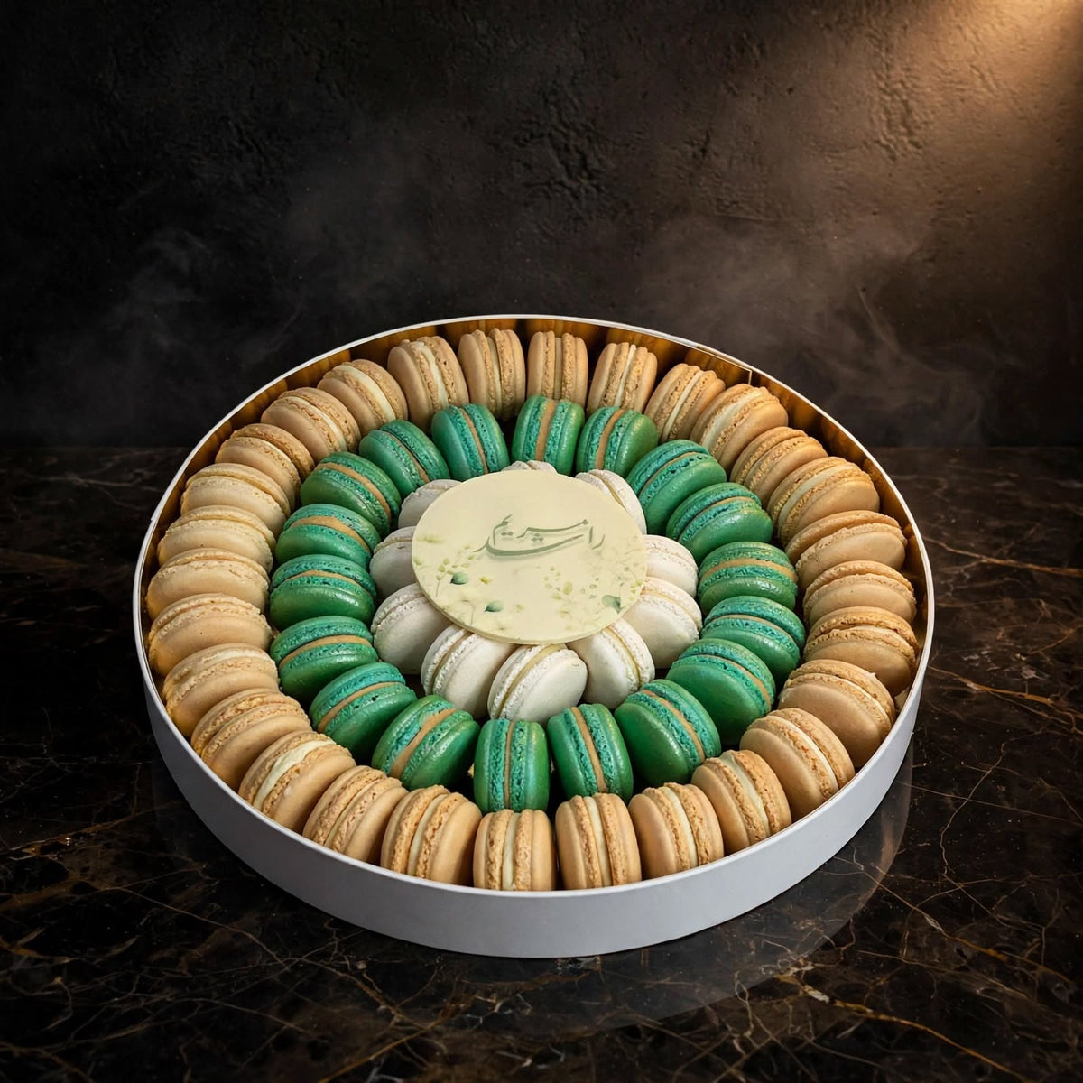 بوكس كرتون كبير شوكولاتة – ألوان مختلفة | Large Chocolate Gift Box – Assorted Colors