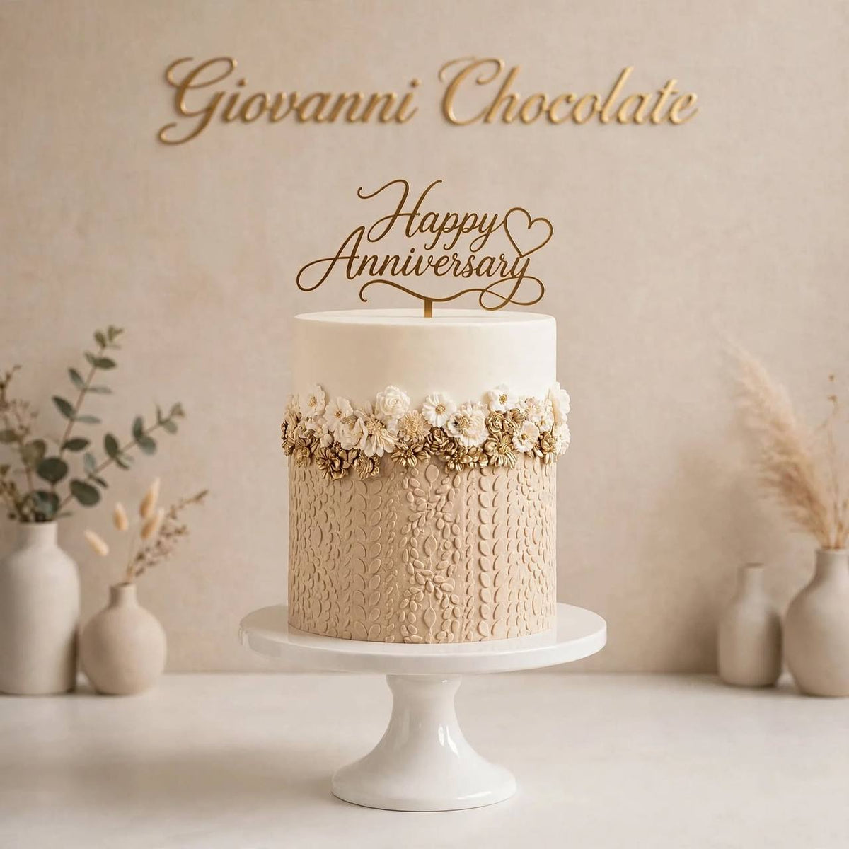 Anniversary cake with beige rose details | GC-107