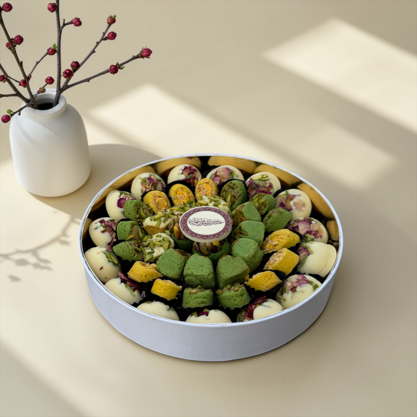 French Petit Four Assorted Box | بوكس بيتي فور فرنسي مشكل