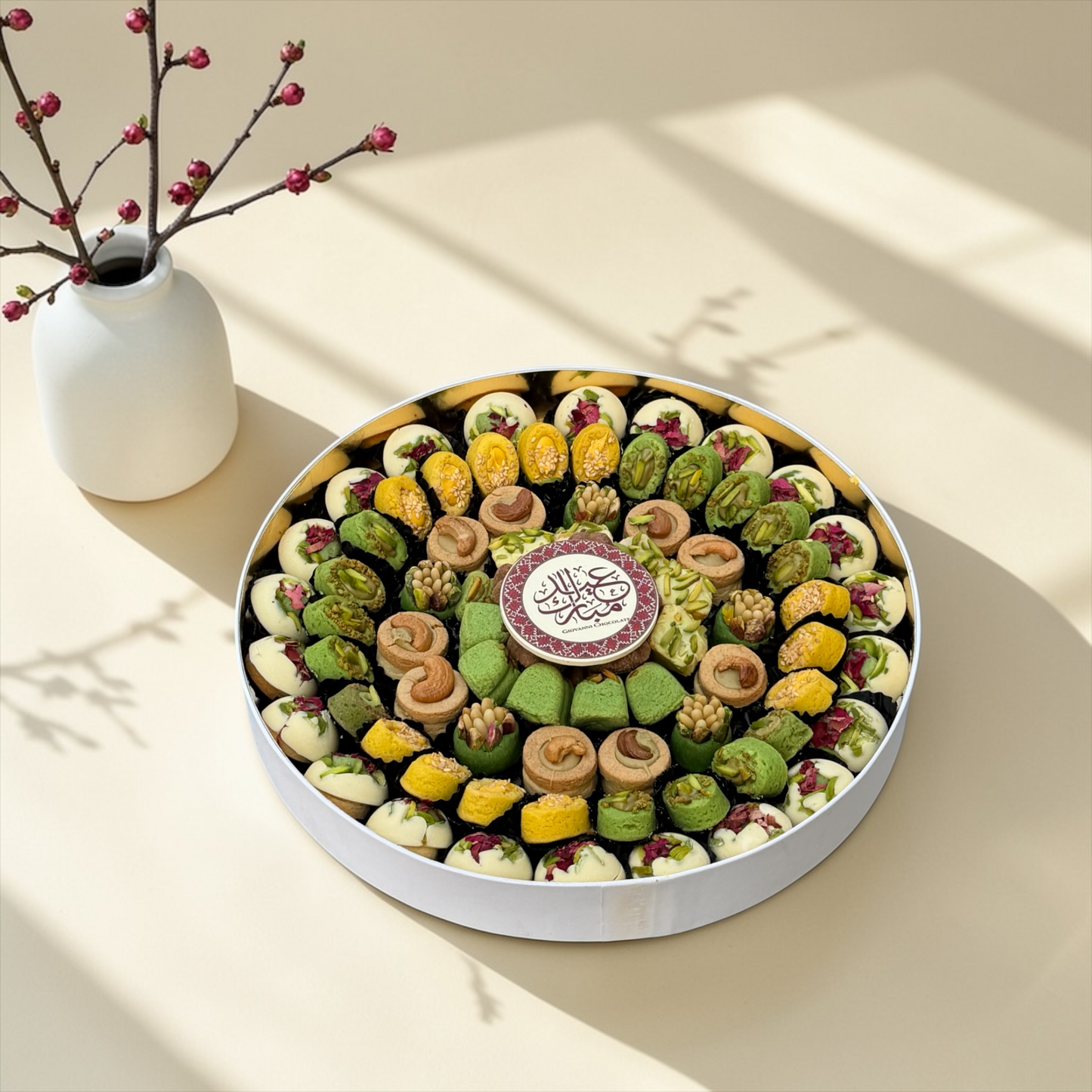 French Petit Four Assorted Box | بوكس بيتي فور فرنسي مشكل