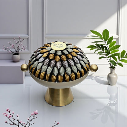 صحن شوكولاتة فاخر بطباعة مخصصة – 
Luxury Custom-Printed Chocolate Platter