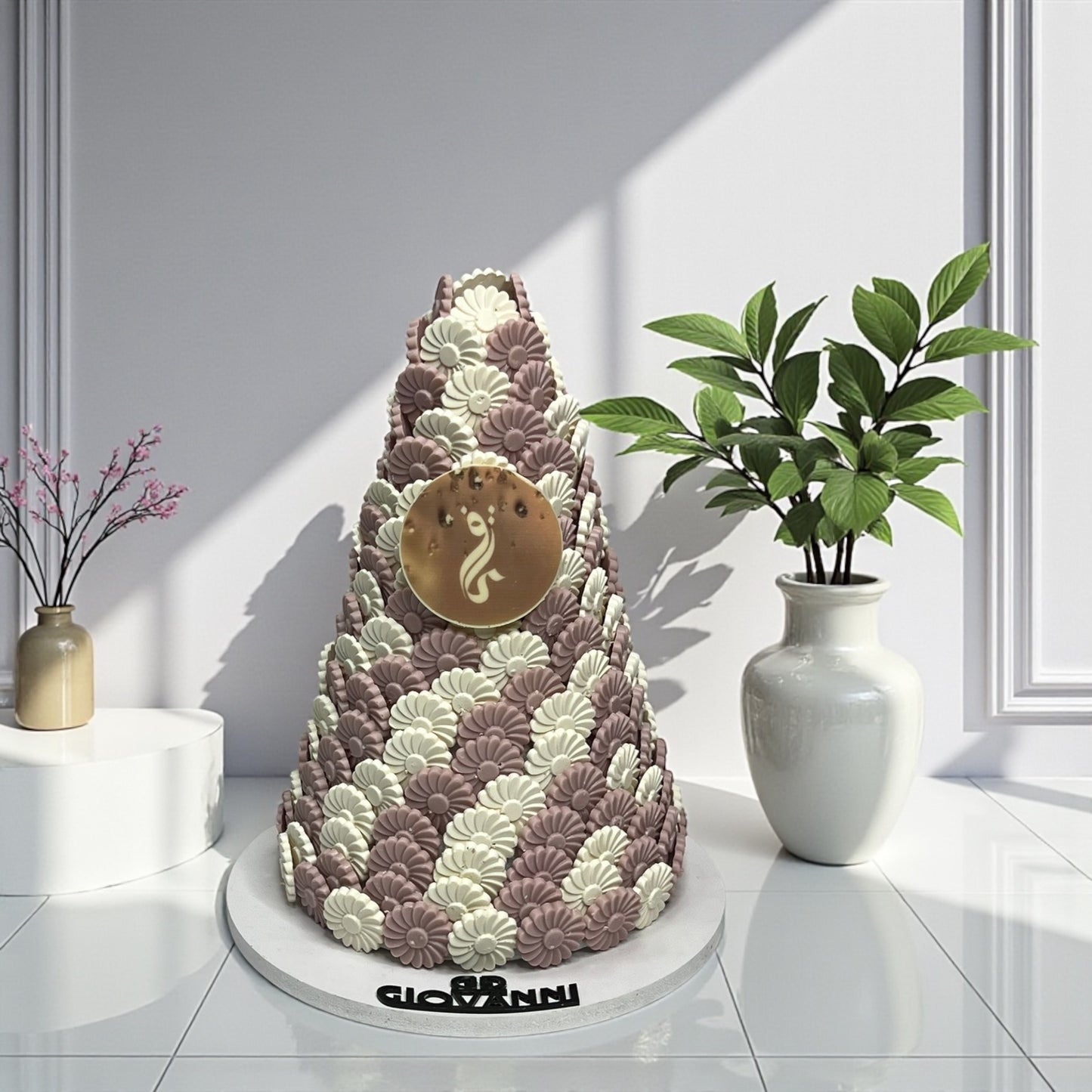 Plain Rose Chocolate Pyramid                    هرم حبة الورد سادة