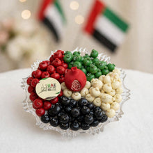 صحن كريستال مع شوكولاتة الرمان بألوان العلم | UAE Flag Pomegranate Chocolate Crystal Platter