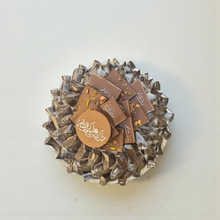 Luxury Crystal Plate with Assorted Ramadan Chocolates – 1100 g مصحن كريستال فاخر مع تشكيلة شوكليت رمضانية – 1100 جرام