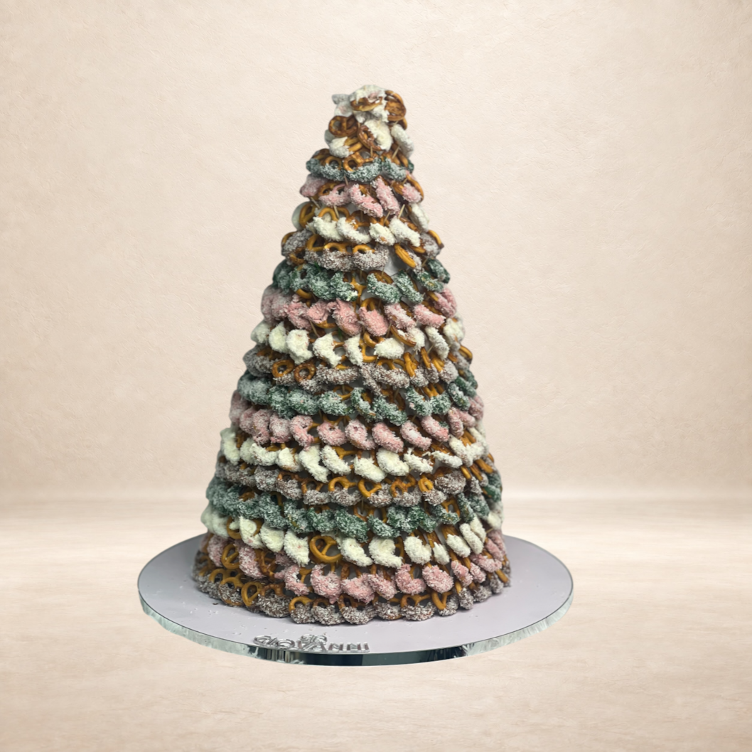 هرم بريتزل بالشوكليت وجوز الهند – حجم كبير | Large Chocolate & Coconut Pretzel Pyramid