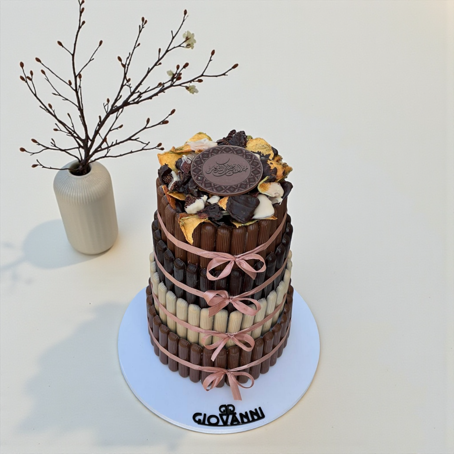 Luxury Chocolate Stick Pyramid with Dried Fruits & Nuts هرم ستيك شوكليت فاخر مع فواكه مجففة بالمكسرات