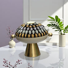 صحن شوكولاتة فاخر بطباعة مخصصة – 
Luxury Custom-Printed Chocolate Platter