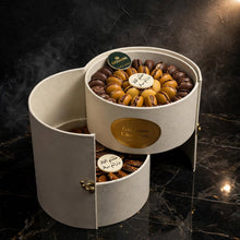 بوكس ليزر VIP طبقتين – شوكولاتة برجر وشوكولاتة سمسم دائرية | Two-Layer VIP Laser-Cut Box – Burger & Round Sesame Chocolate