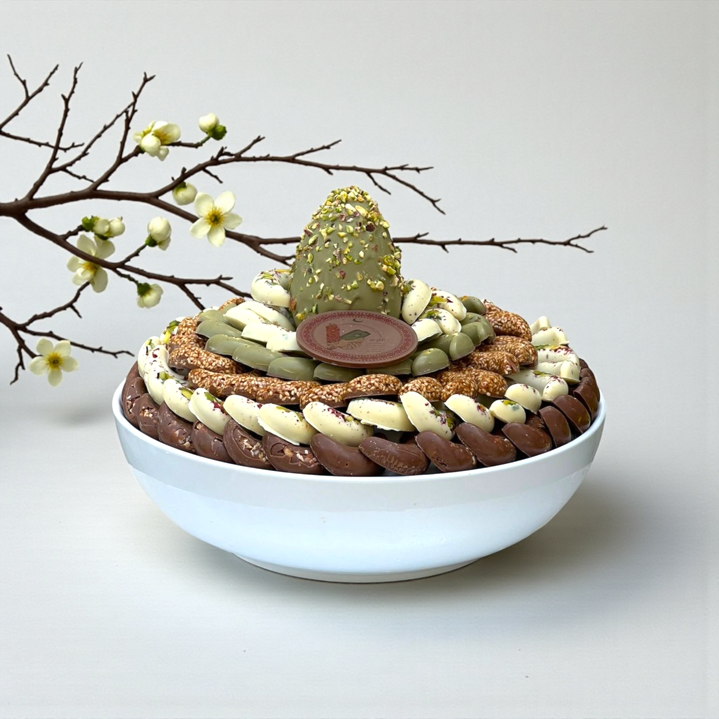 صحن هلال رمضان الفاخر – تشكيلة جيوفاني المميزة  Luxury Ramadan Crescent Porcelain Platter – Giovanni Signature Selection