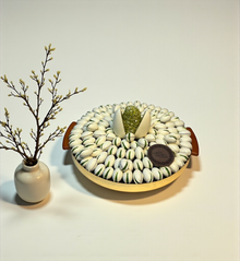 Luxury Stainless Steel Platter — Pistachio Praline, Kunafa & Grand Chocolate Egg صحن ستانلس ستيل فاخر — حبة الفستق والكنافة وبيضة الشوكليت الملكية