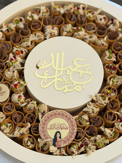 Luxury Round Acrylic Platter – Giovanni New Spring Roll Rahash Flake &amp; Chocolate Flake صحن اكريليك دائري فاخر مع جديد جيوفاني سبرنج رول رهش فليك وشوكليت فليك
