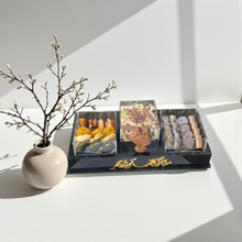 Royal Acrylic Luxury Box – Heritage Chocolate & Premium Selection بوكس الأكريليك الملكي – تشكيلة الشوكليت والتراث الفاخر