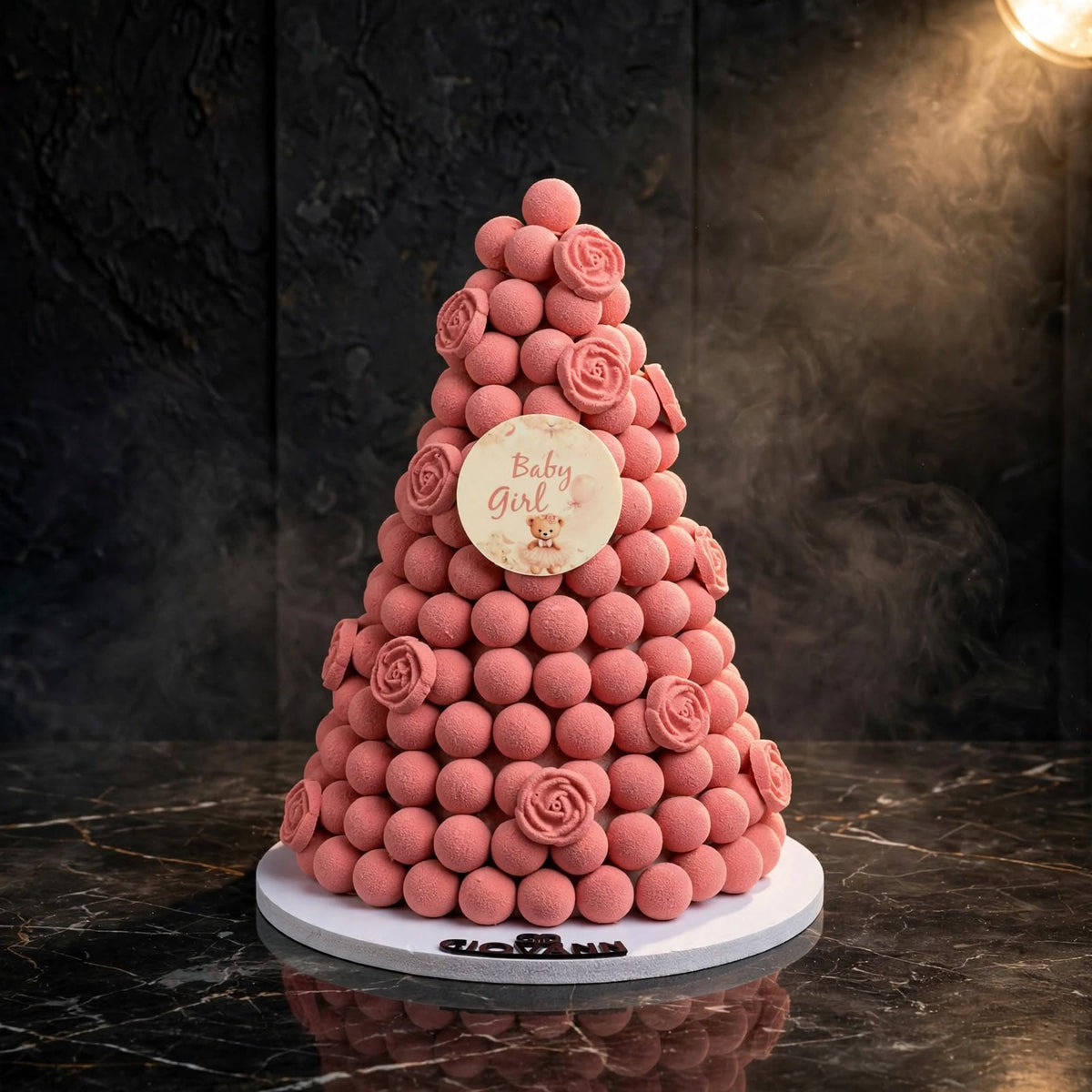هرم مخمل أزرق شوكولاتة بمبون | Blue Velvet Bonbon Chocolate Pyramid