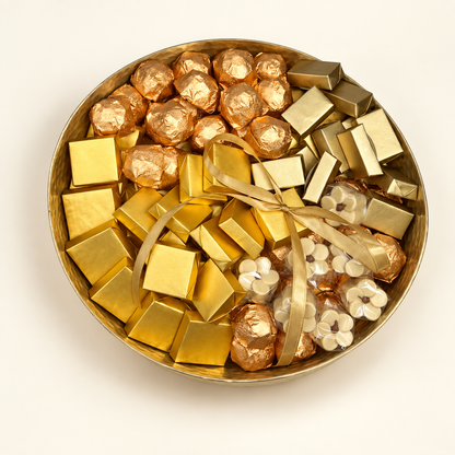صحن ستانلس مع شوكليت مغلف | Stainless Steel Platter with Wrapped Chocolate