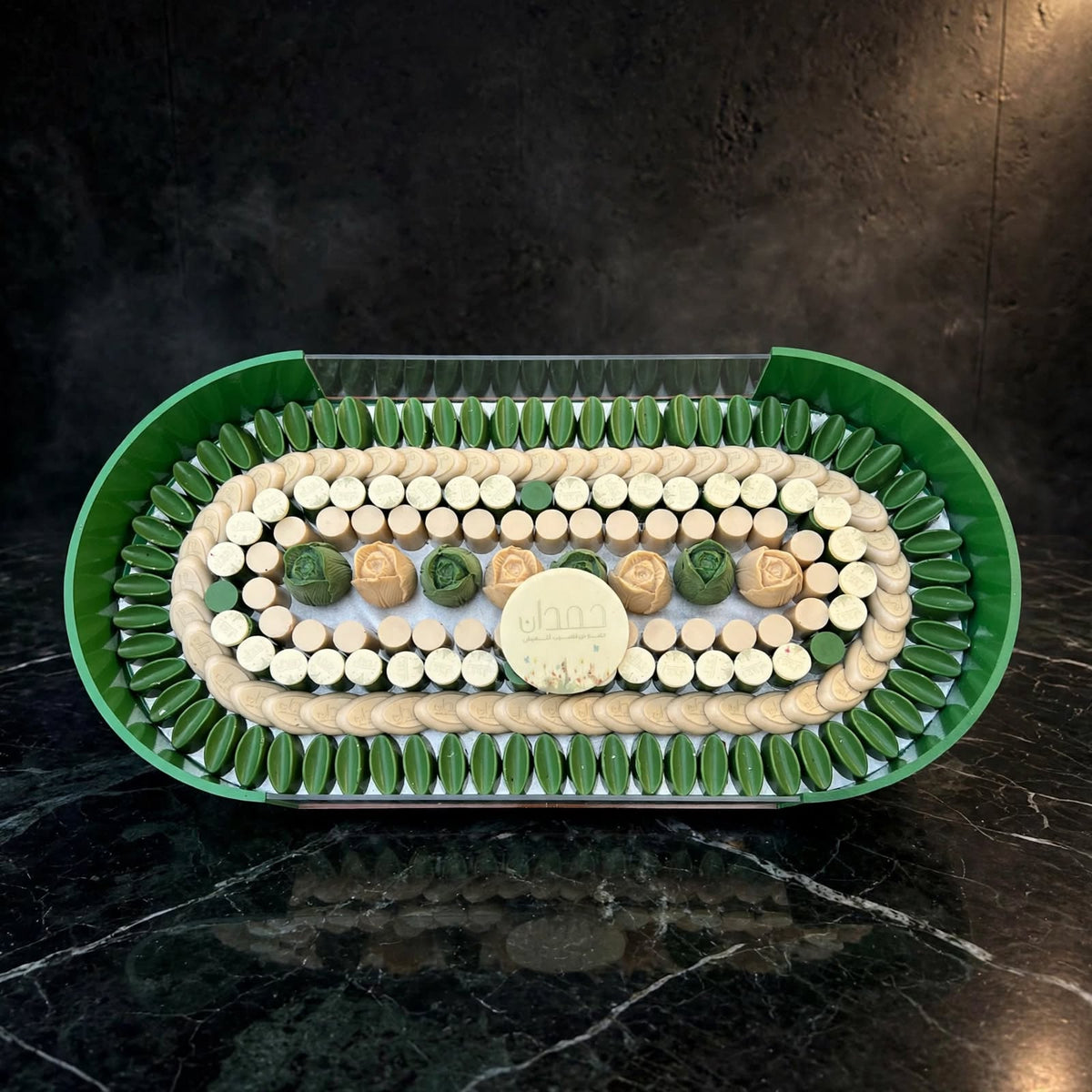 ستاند أوفال أخضر شوكولاتة مشكلة | Green Oval Stand – Assorted Chocolate