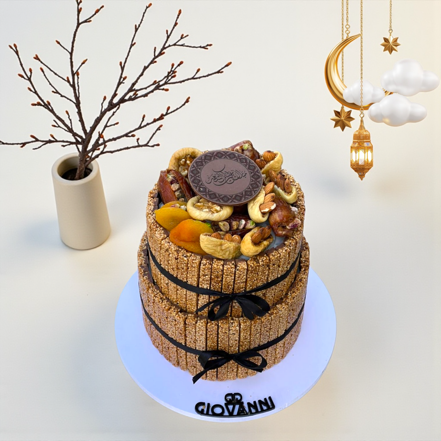 Luxury Caramelized Sesame Pyramid with Figs, Apricots & Dates هرم سمسم مكرمل فاخر مع تين ومشمش وتمر