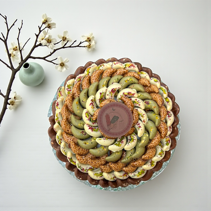 صحن هلال رمضان الفاخر – تشكيلة جيوفاني المميزة  Luxury Ramadan Crescent Porcelain Platter – Giovanni Signature Selection