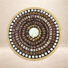 صحن جلد كبير مع أسورتد شوكليت | Large Leather Platter with Assorted Chocolate