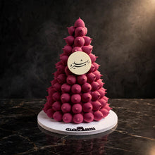 هرم شوكولاتة بمبون دمعة مخمل | Velvet Teardrop Bonbon Chocolate Pyramid