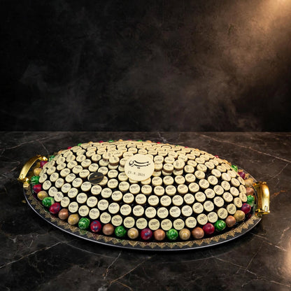 صواني VIP ستانلس ستيل مع شوكولاتة مطبوعة وبيضة شوكولاتة | VIP Stainless Steel Trays – Printed Chocolate & Chocolate Egg