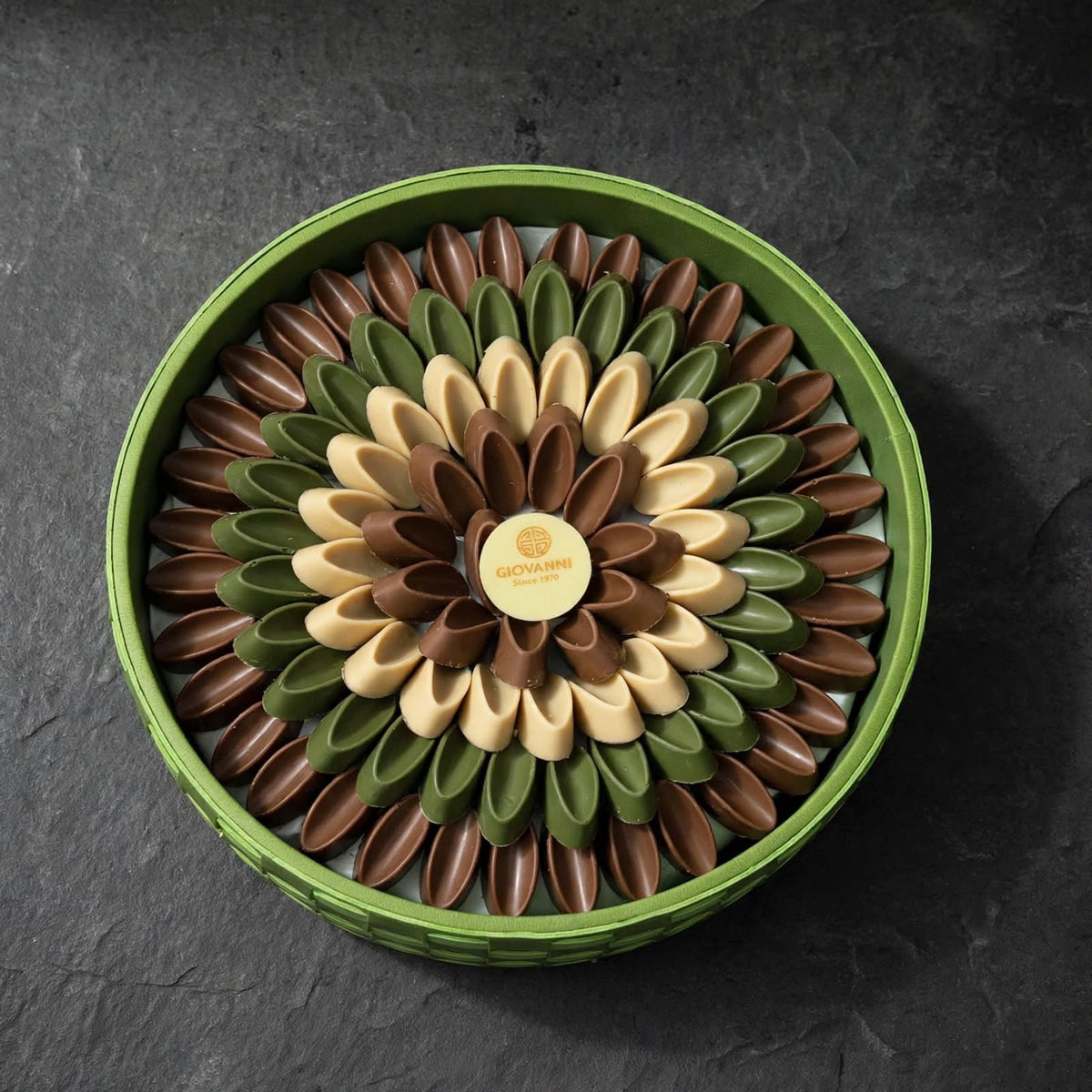 صينية جلد بغطاء أكريليك – شوكليت القهوة | Leather Tray with Acrylic Lid – Coffee Chocolate