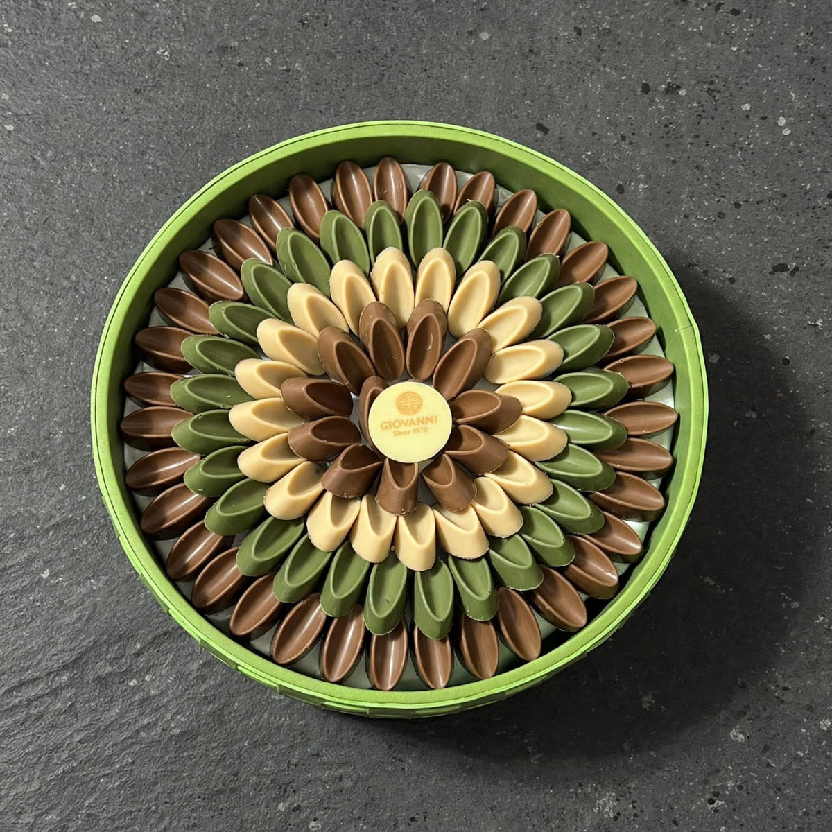 صينية جلد بغطاء أكريليك – شوكليت القهوة | Leather Tray with Acrylic Lid – Coffee Chocolate