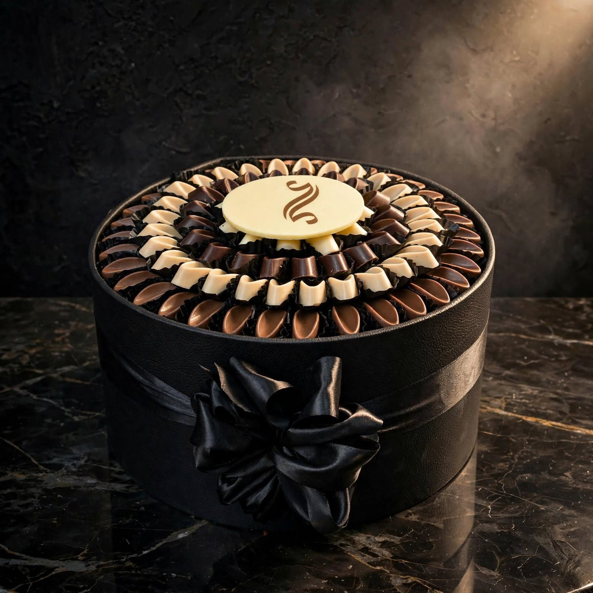 بوكس ليزر VIP شوكولاتة مشكلة | VIP Laser-Cut Box – Assorted Chocolate