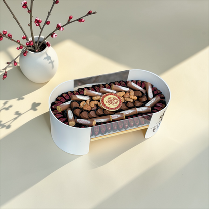 Luxury Oval Acrylic Box – Giovanni Signature Chocolate بوكس اكريليك بيضاوي فاخر مع تشكيلة سيجنتشر من جيوفاني