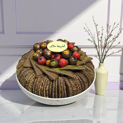 Caramelized Sesame Tray with Luxury Crystal Plate صحن سمسم مكرمل مع صحن كريستال فخم