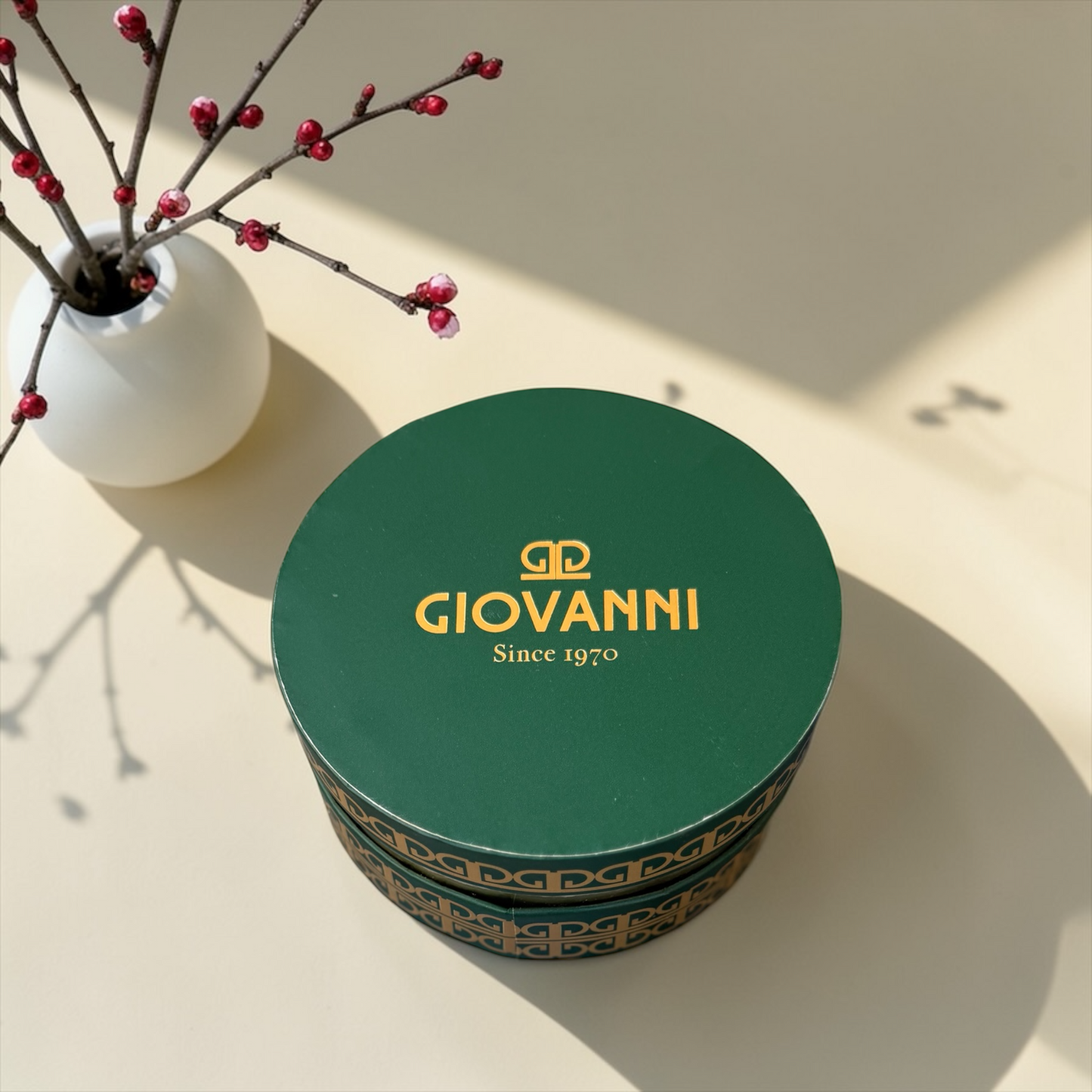 Premium Round Truffle Box – Lotus, French Biscuit &amp; Pistachio بوكس ترافل لوتس وبسكويت وفستق ميني بريميوم