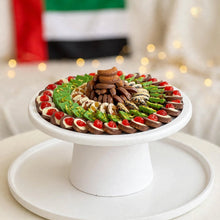 ستاند ضيافة فاخر بالشوكولاتة والبيتيفور والسمسم والبندق والمكسرات المشكلة | Luxury Assorted Chocolate, Petit Four, Sesame & Hazelnut Stand