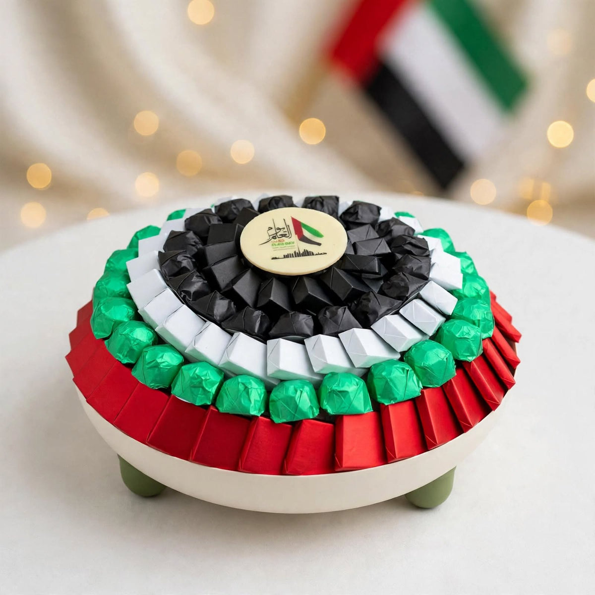 صحن شوكولاتة لوكشري مغلف بألوان العلم | UAE Flag Luxury Wrapped Chocolate Platter