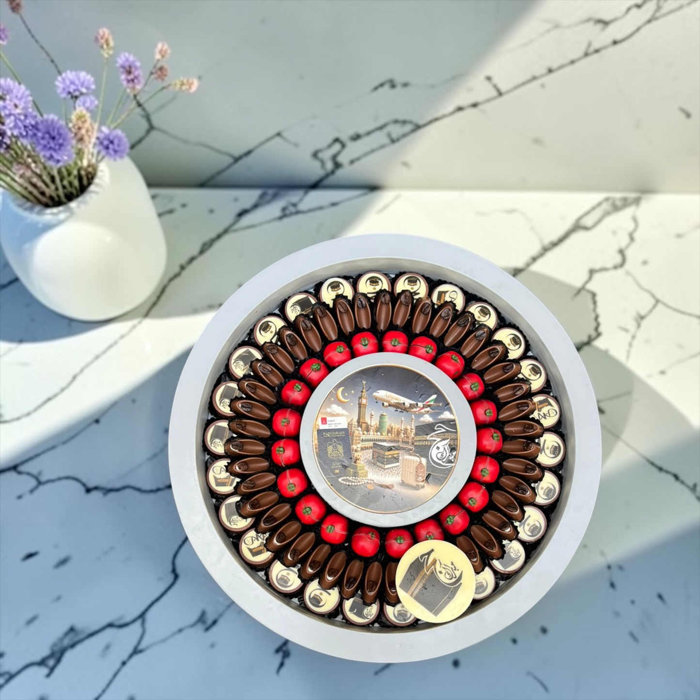 Giovanni Luxury Acrylic Platter with Signature Belgian Chocolate – Hajj Collection