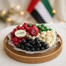صحن كريستال مع شوكولاتة الرمان بألوان العلم | UAE Flag Pomegranate Chocolate Crystal Platter