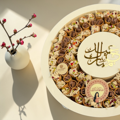 Luxury Round Acrylic Platter – Giovanni New Spring Roll Rahash Flake &amp; Chocolate Flake صحن اكريليك دائري فاخر مع جديد جيوفاني سبرنج رول رهش فليك وشوكليت فليك