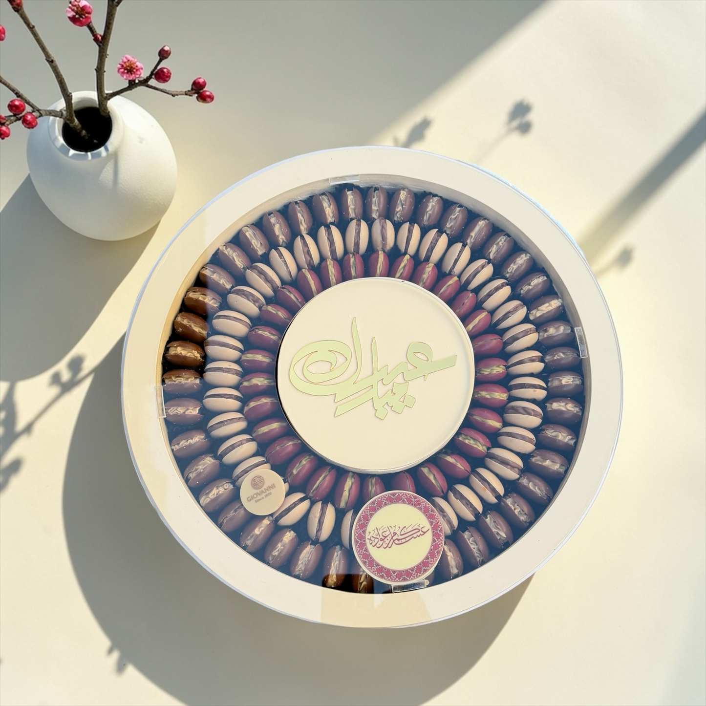 Luxury Round Acrylic Platter – Best Seller Chocolate Burger صحن اكريليك دائري فاخر مع بست سيلر شوكليت برجر