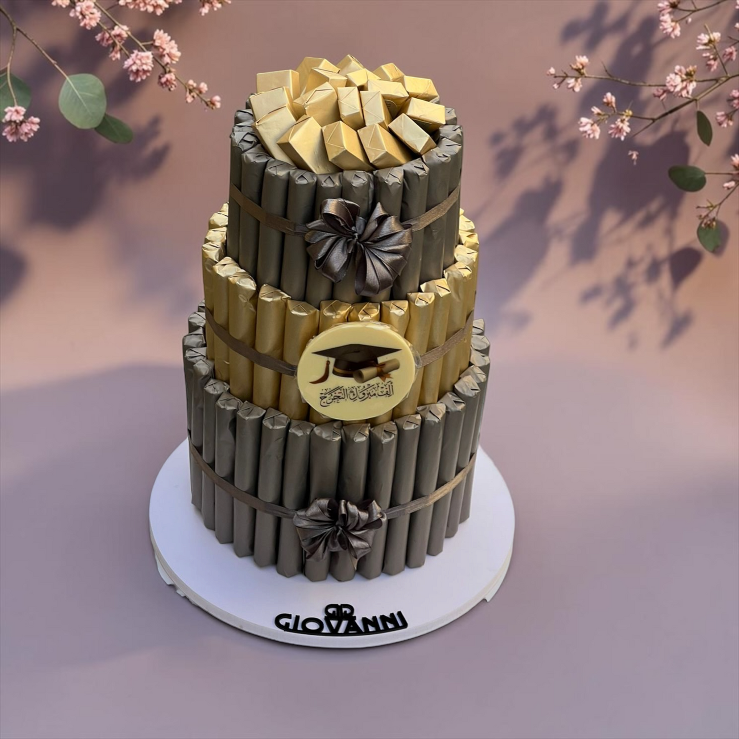 Graduation Fine Fair Chocolate Pyramid – 3 Tier (3 KG) | هرم شوكليت فاين فير ثلاث طوابق – ثيم التخرج (3 كجم) | EO156