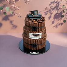 Graduation Fine Fair Chocolate Pyramid – 3 Tier (3 KG) هرم شوكليت فاين فير ثلاث طوابق – ثيم التخرج (3 كجم)