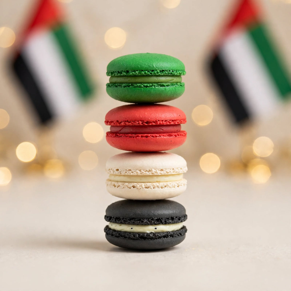 بوكس أكريليك فاخر بماكرون ألوان علم الإمارات – 4 قطع | UAE Flag Luxury Acrylic Macaron Box – 4 Pieces
