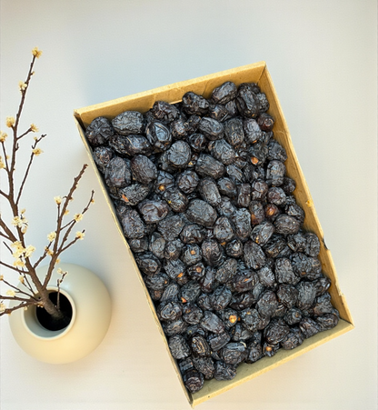 Premium Madinah Ajwa Dates Carton – 3 kg كرتون عجوة المدينة الممتازة – 3 كغ