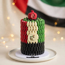 هرم برج بيزا مع حبة الرمان بألوان العلم | UAE Flag Pisa Tower Pyramid with Pomegranate Chocolate