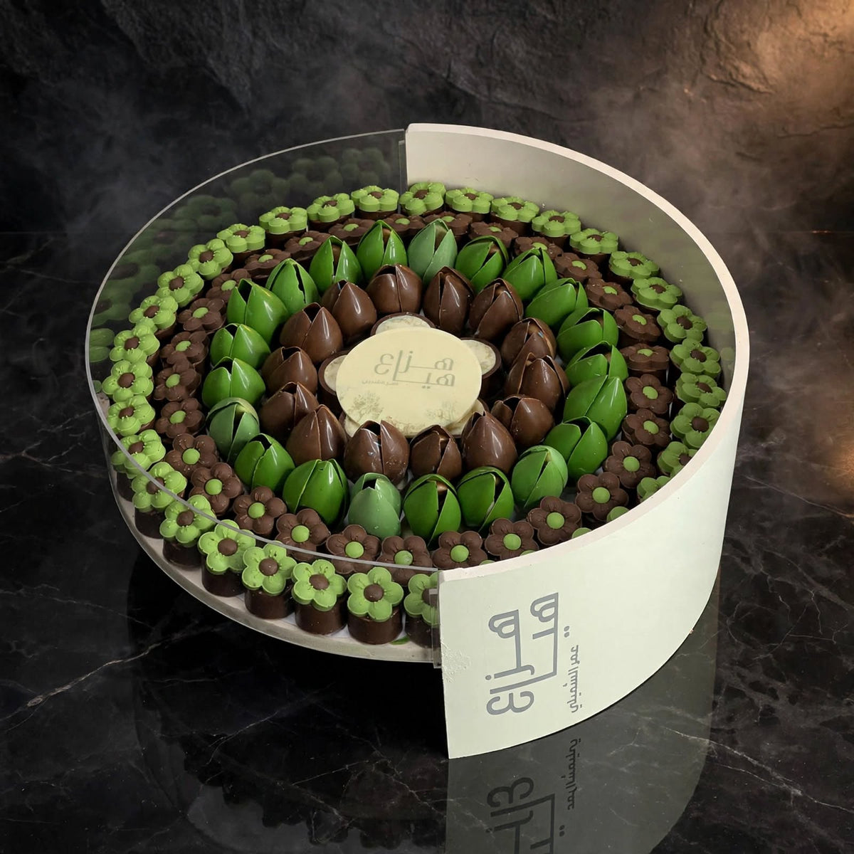 ستاند أكريليك دائري شوكولاتة مشكلة – الشكل الثاني | Round Acrylic Stand – Assorted Chocolate, Design 2