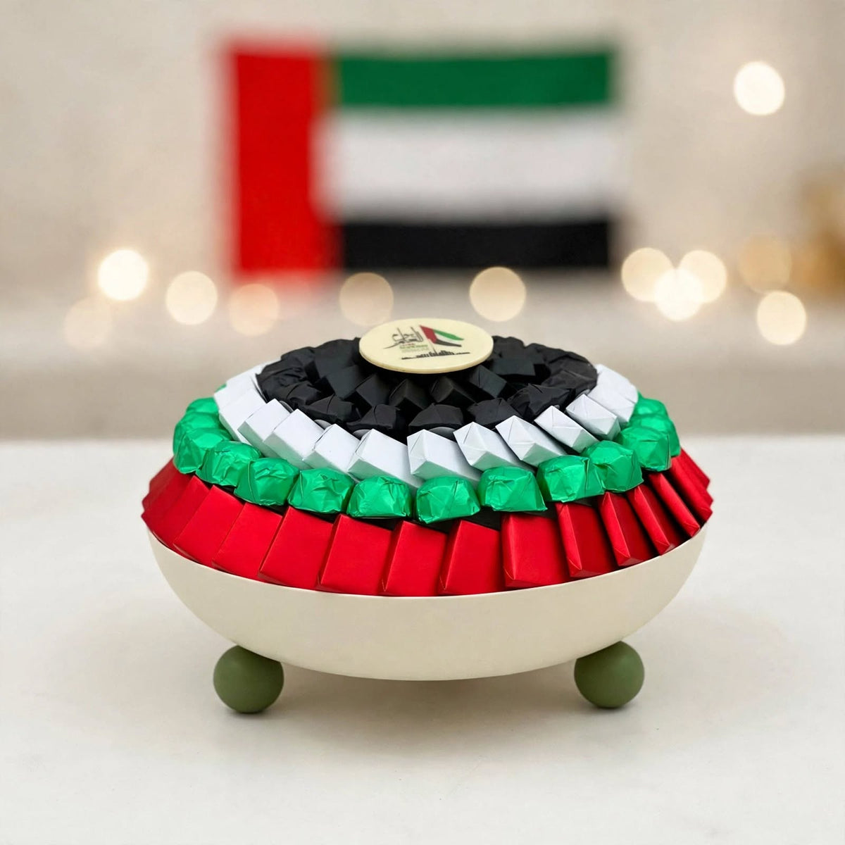 صحن شوكولاتة لوكشري مغلف بألوان العلم | UAE Flag Luxury Wrapped Chocolate Platter