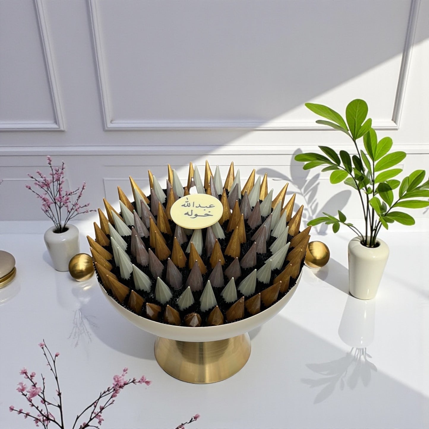 صحن شوكولاتة فاخر بطباعة مخصصة – 
Luxury Custom-Printed Chocolate Platter