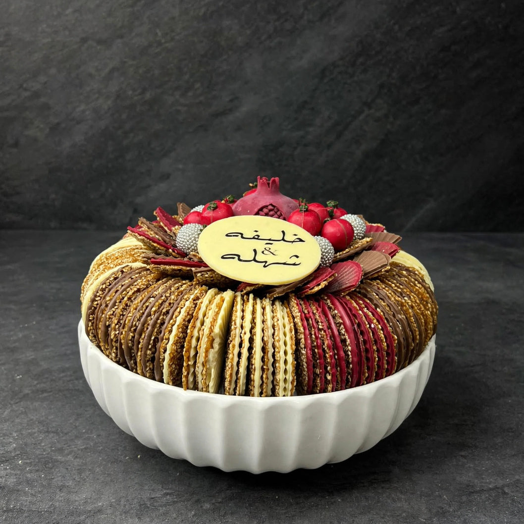 صحن سيراميك أبيض بشوكولاتة المروحة والسمسم والرمان | White Ceramic Platter with Fan Chocolate, Sesame & Pomegranate