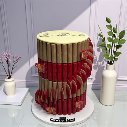 هرم شوكولاتة مروحة مع استيك مخصص
Fan-Style Chocolate Pyramid with Custom Stick