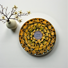 Luxury Arabic Sweets Box with Pistachio, Almond & Cashew – 800g بوكس حلويات عربية فاخرة بالمكسرات والسمن البلدي – 800 جم