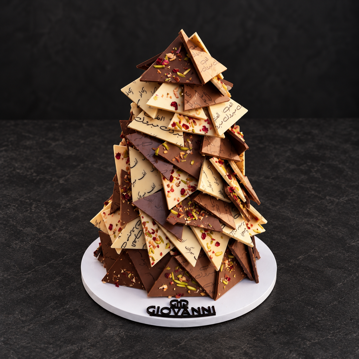 هرم مثلثات بطباعة على الشوكليت – Printed Chocolate Triangles Pyramid – صورة 2